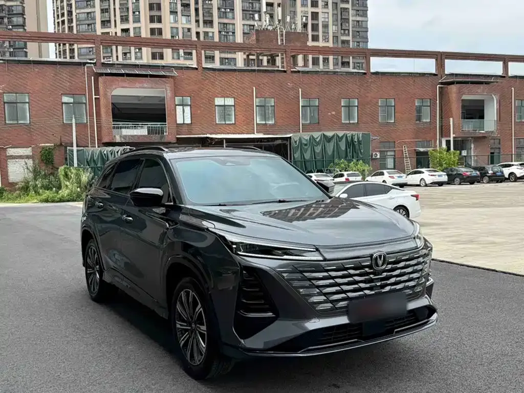 Changan CS75PLUS — фото 10