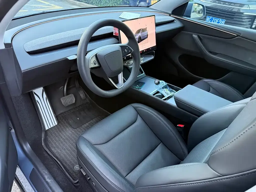 Tesla Model Y — фото 4