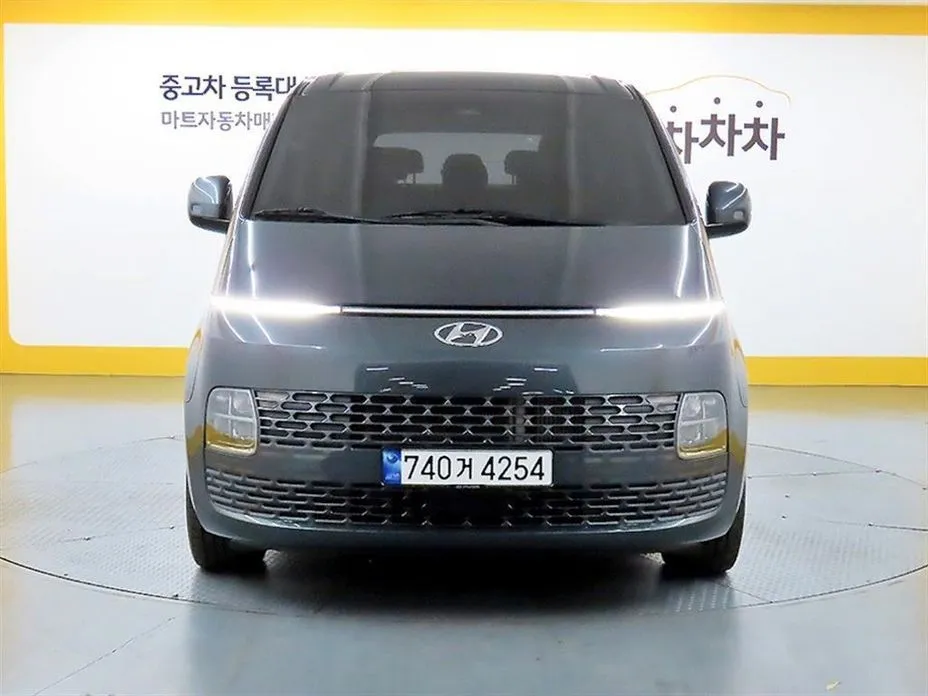 Hyundai Staria — фото 1