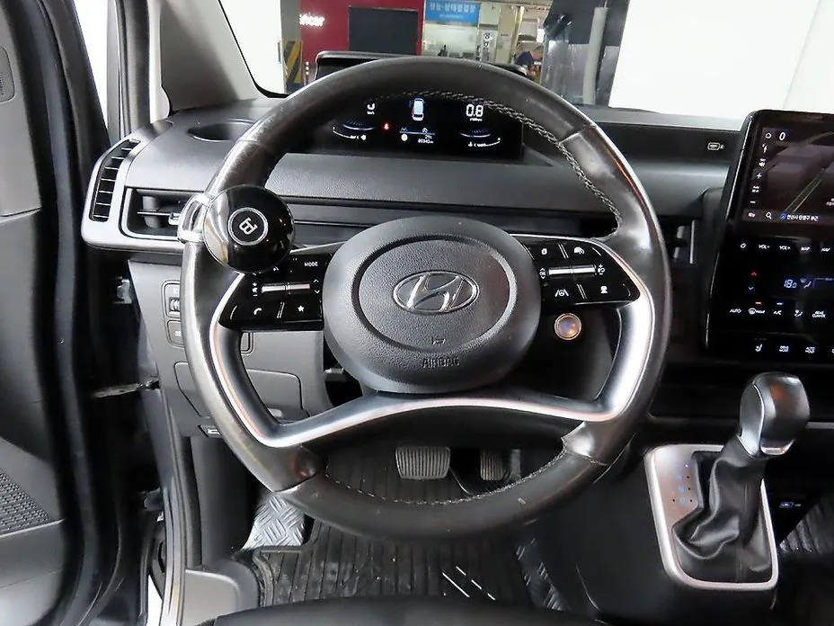 Hyundai Staria — фото 3