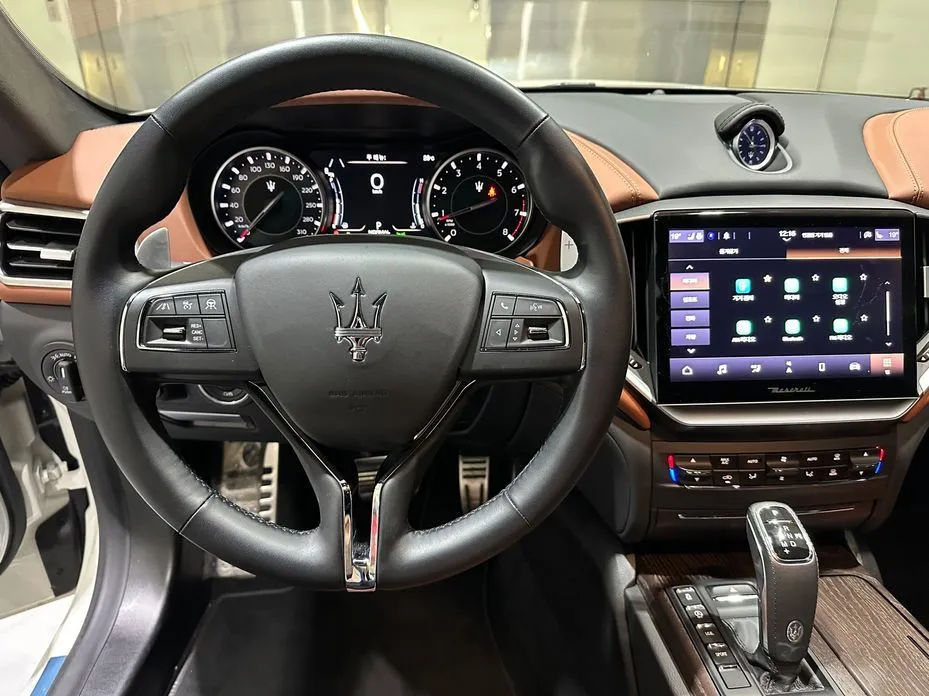 Maserati Ghibli — фото 9