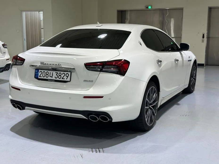Maserati Ghibli — фото 10