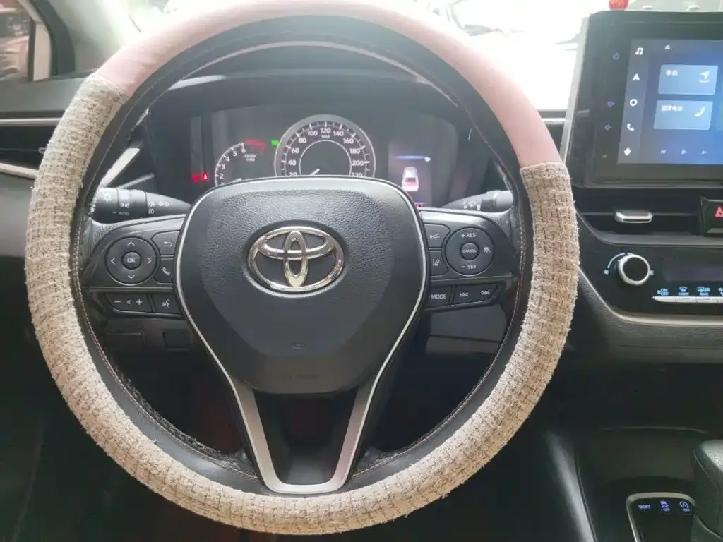 Toyota Corolla — фото 6