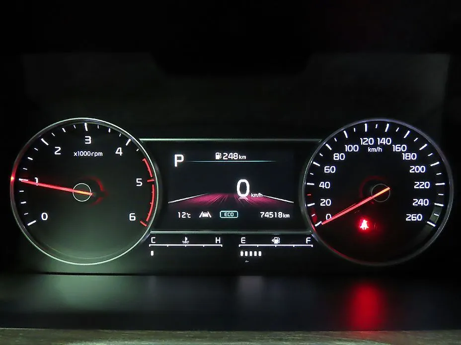 Kia Sorento — фото 6