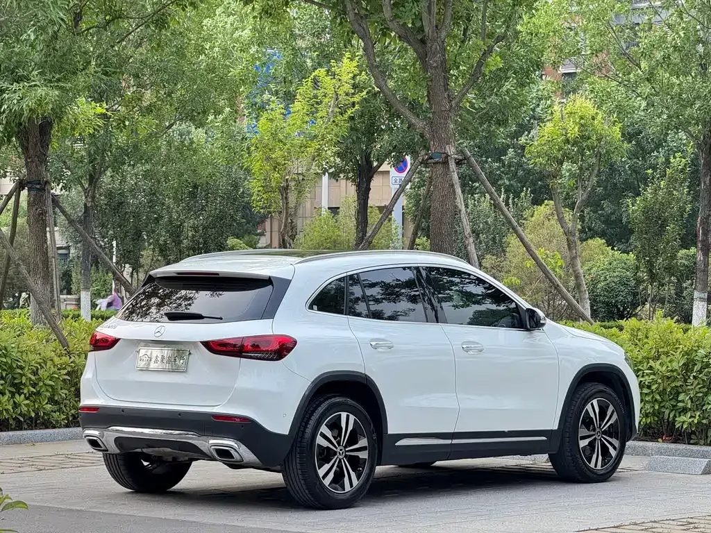 Mercedes-Benz GLA — фото 6