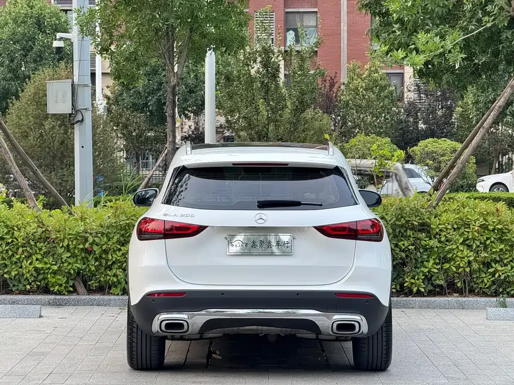 Mercedes-Benz GLA — фото 9