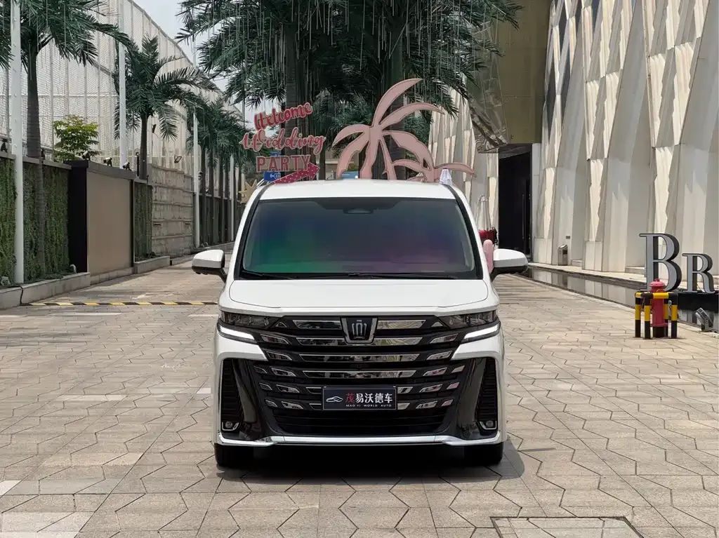 Toyota Vellfire — фото 9