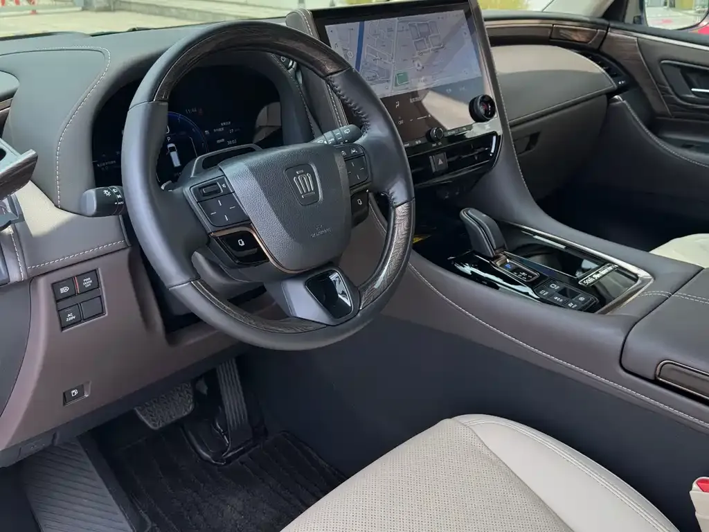 Toyota Vellfire — фото 6