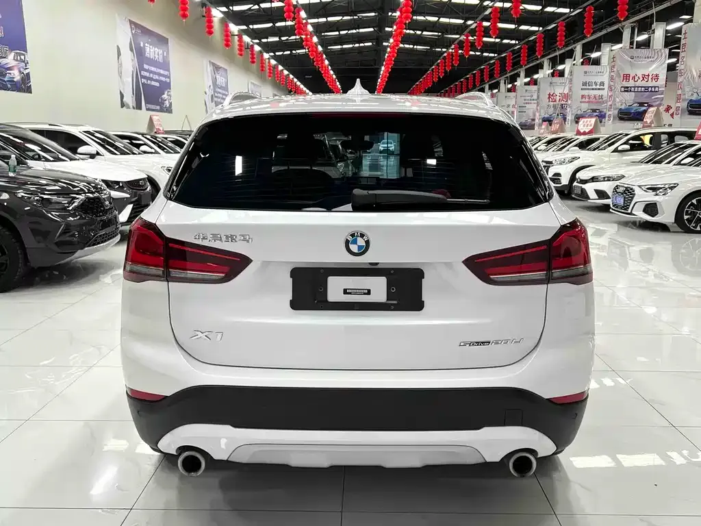 BMW X1 — фото 10