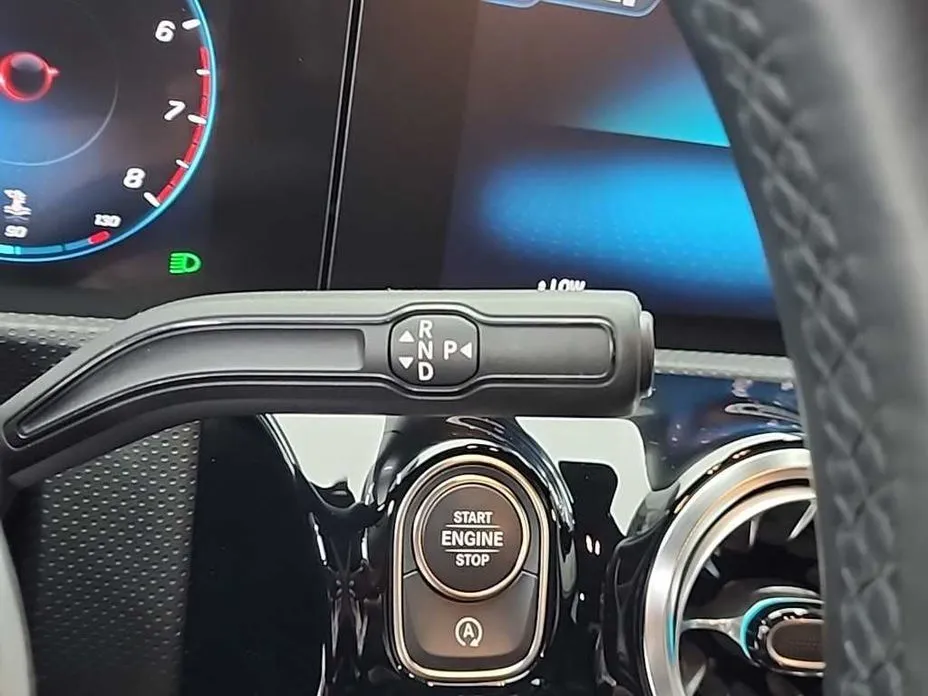 Mercedes-Benz A-Class 2023 из KR, фото 4