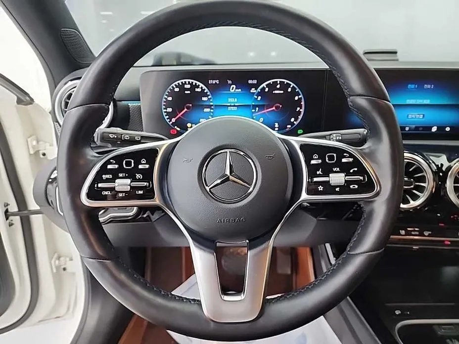 Mercedes-Benz A-Class 2023 из KR, фото 8