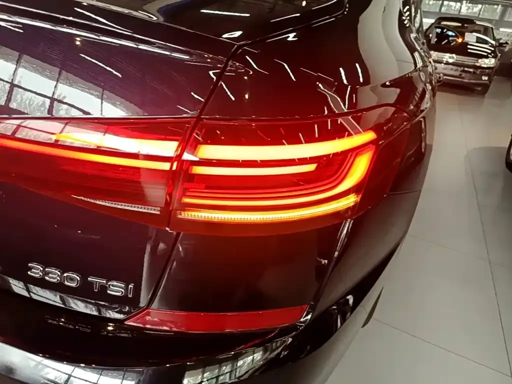 Volkswagen Passat — фото 8