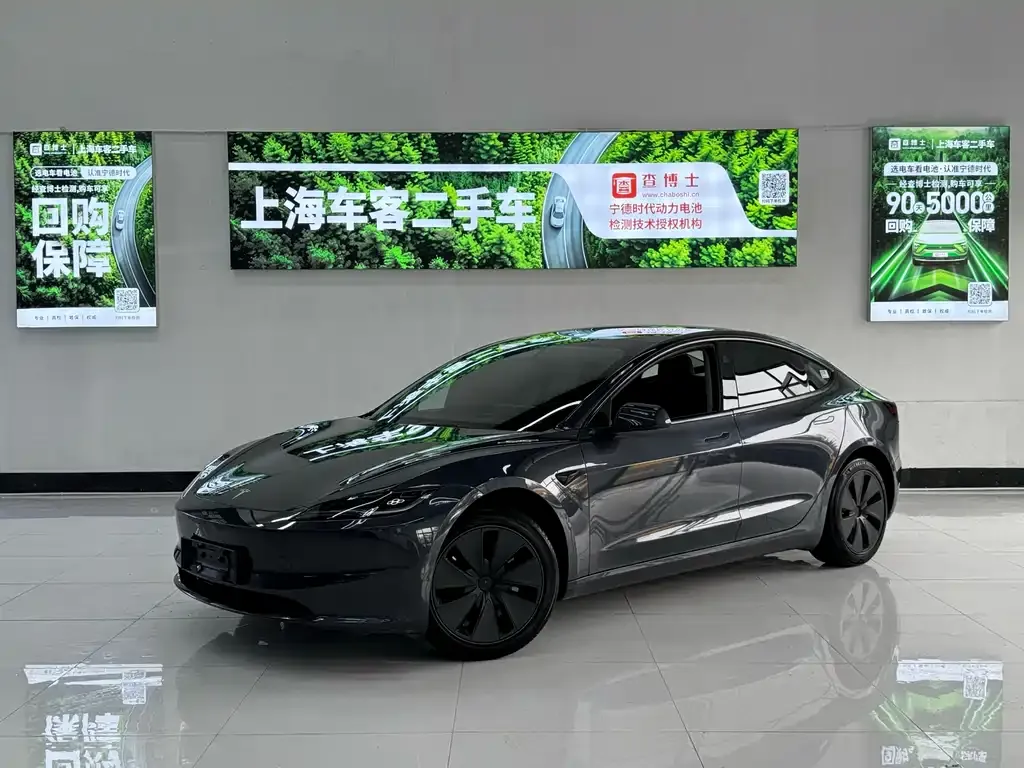 Tesla Model 3 — фото 1