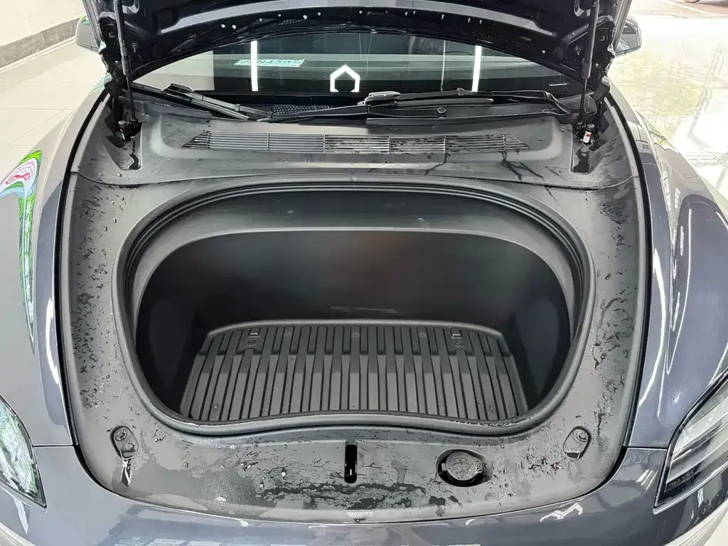 Tesla Model 3 — фото 6