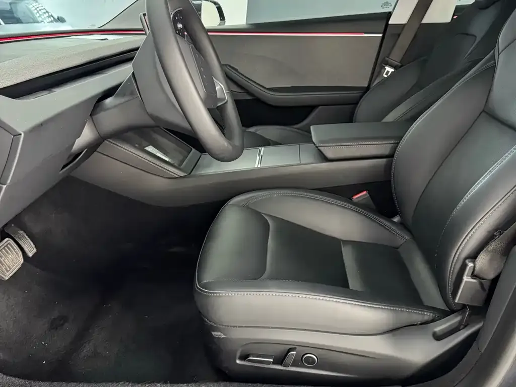 Tesla Model 3 — фото 3