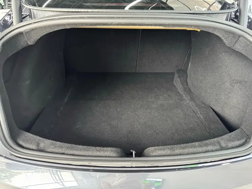 Tesla Model 3 — фото 10