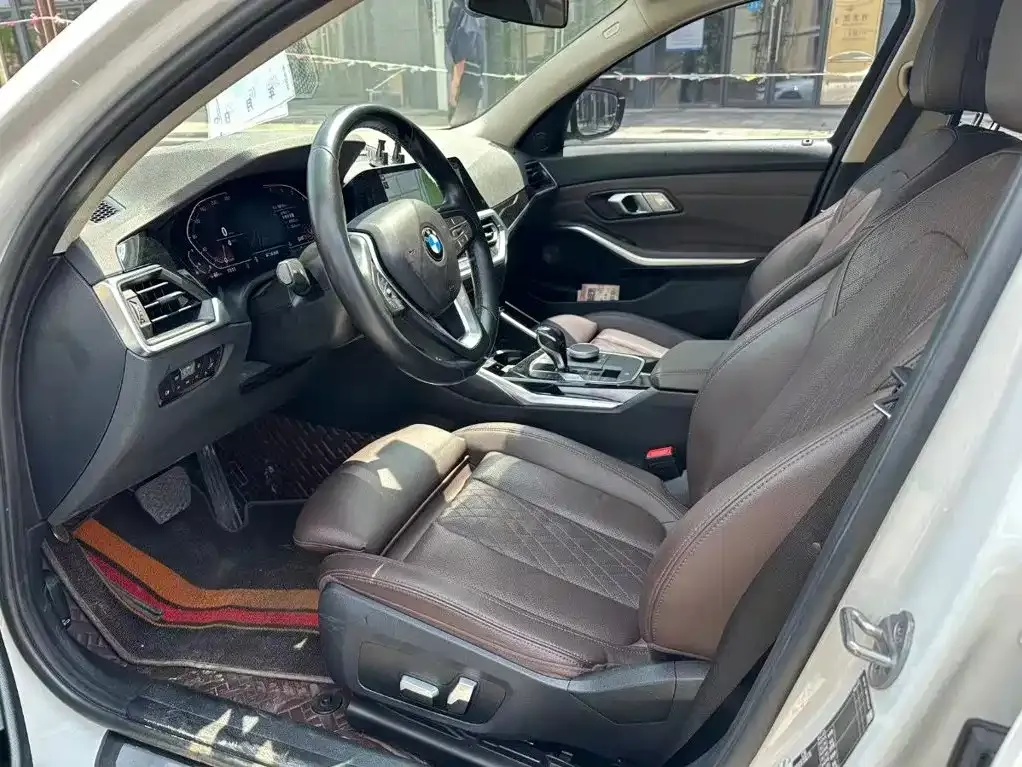 BMW 3 Series 2022 из CN, фото 4