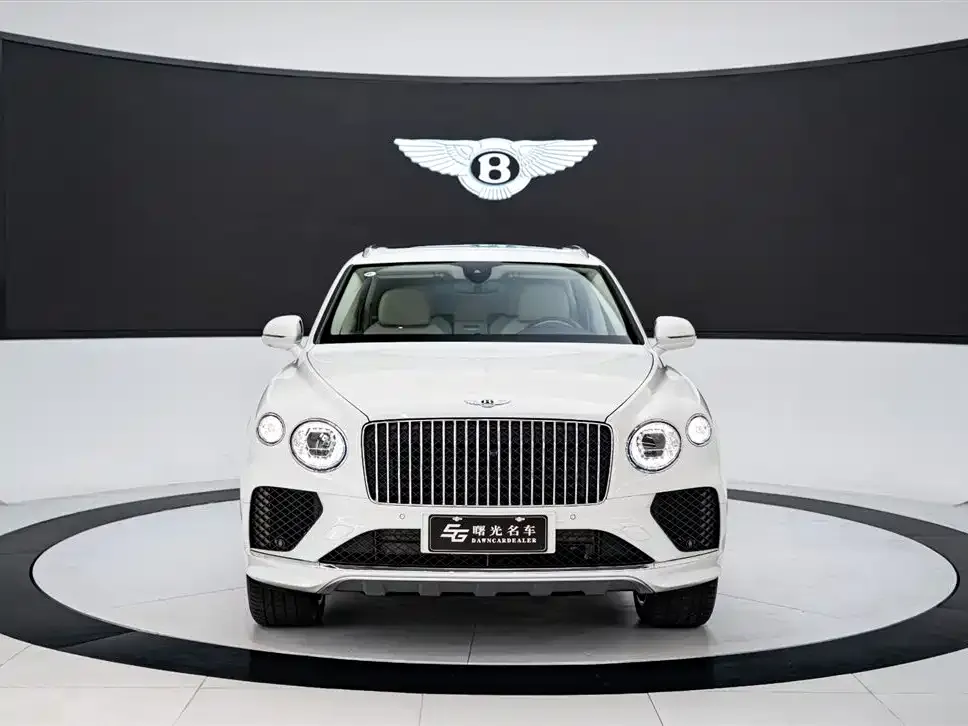 Bentley Bentayga — фото 6