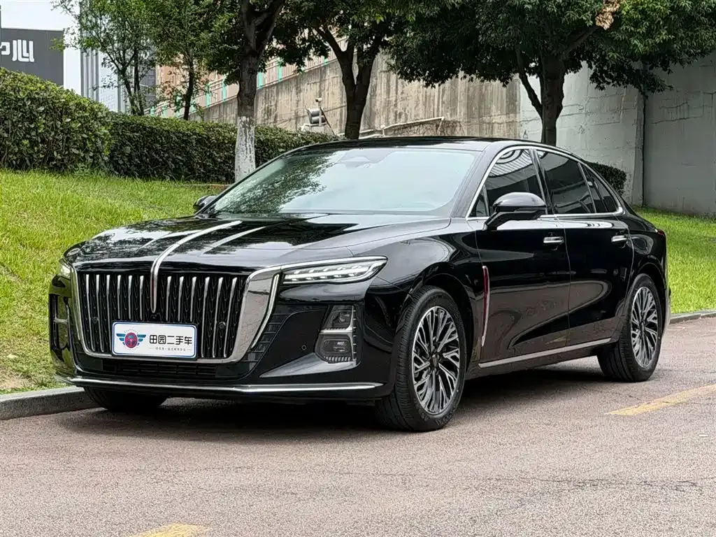 Hongqi H5 — фото 1