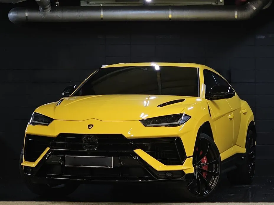 Lamborghini Urus — фото 1