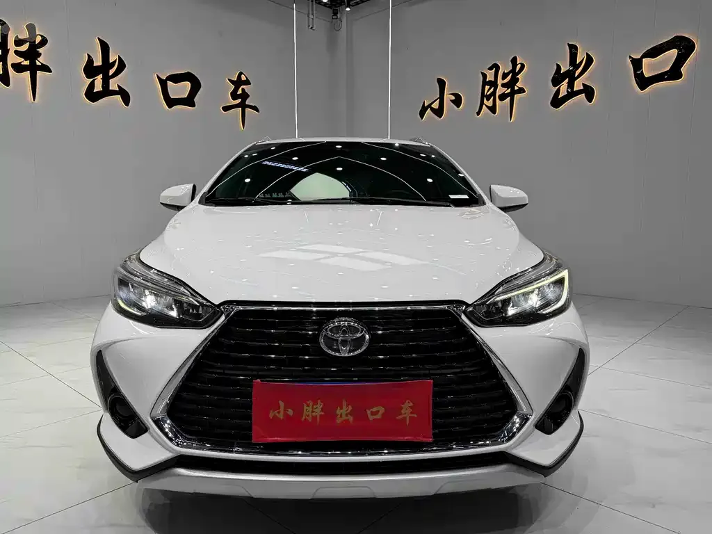 Toyota Yaris L — фото 2