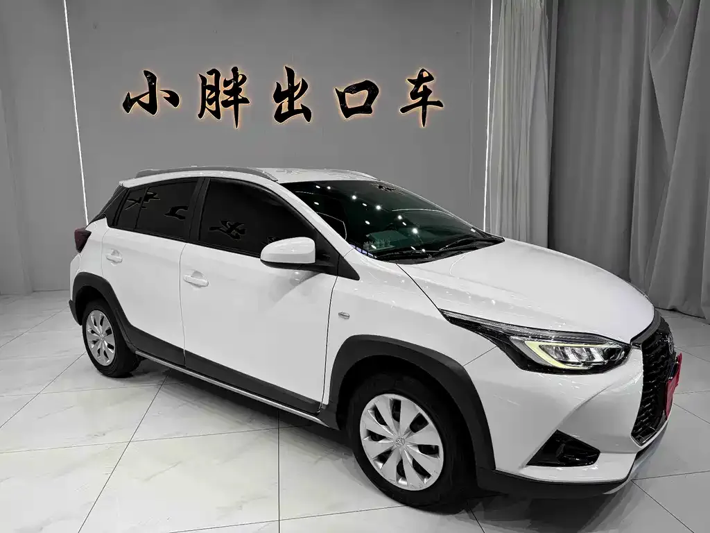 Toyota Yaris L — фото 3