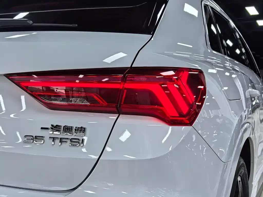 Audi Q3 — фото 9
