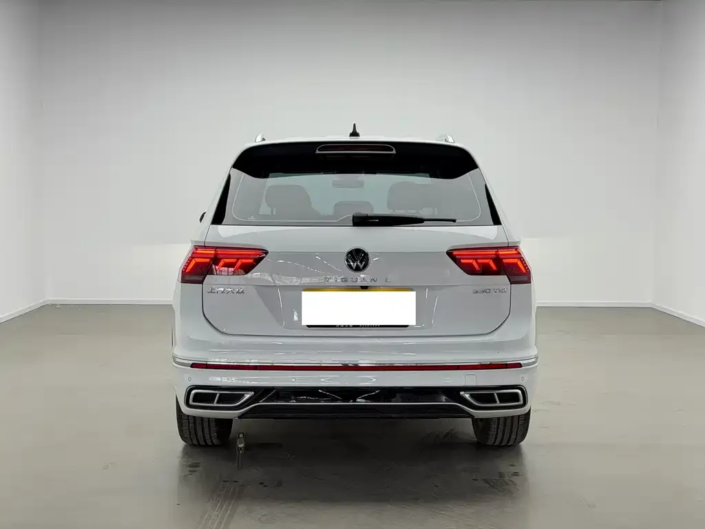 Volkswagen Tiguan L — фото 2