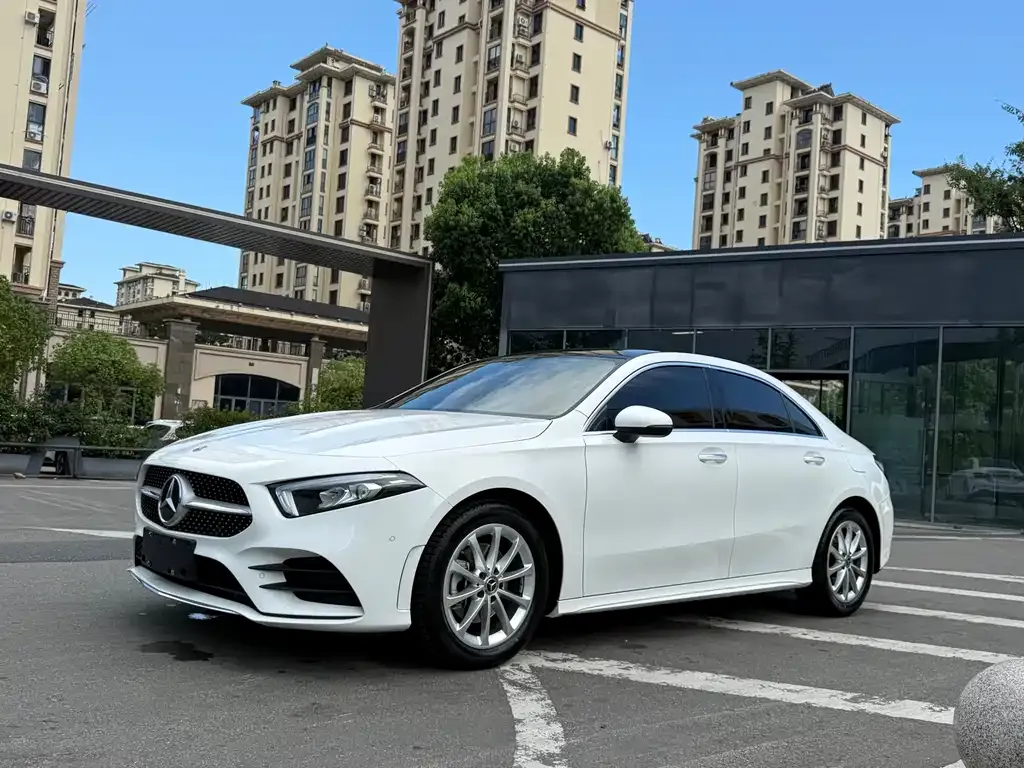 Mercedes-Benz A-Class — фото 1