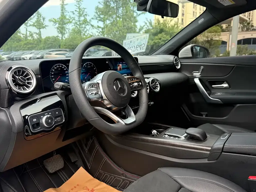 Mercedes-Benz A-Class — фото 10