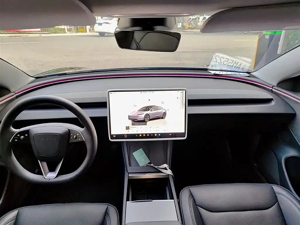 Tesla Model 3 — фото 5