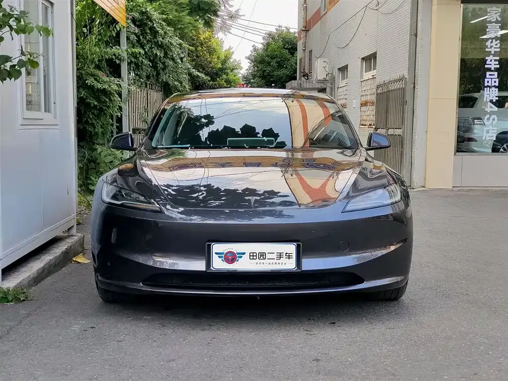Tesla Model 3 — фото 6