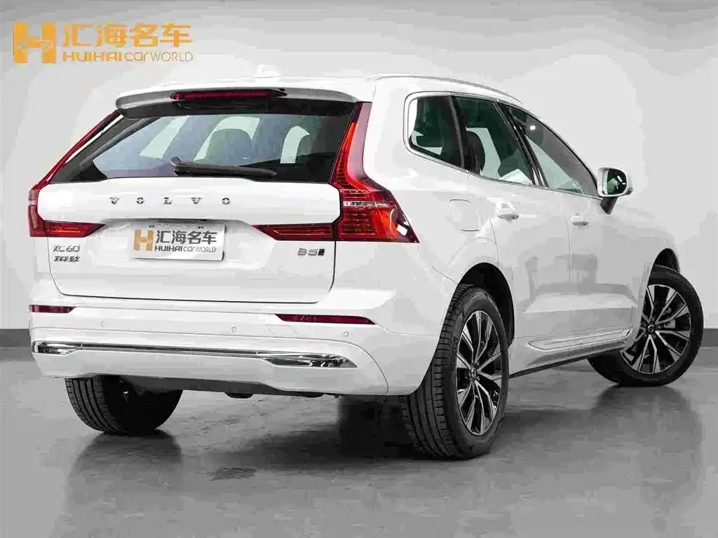 Volvo XC60 — фото 6