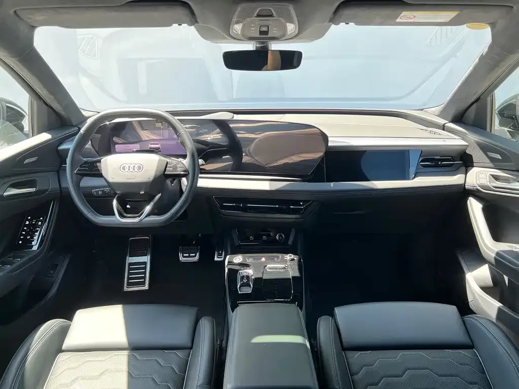Audi Q6L e-tron — фото 3