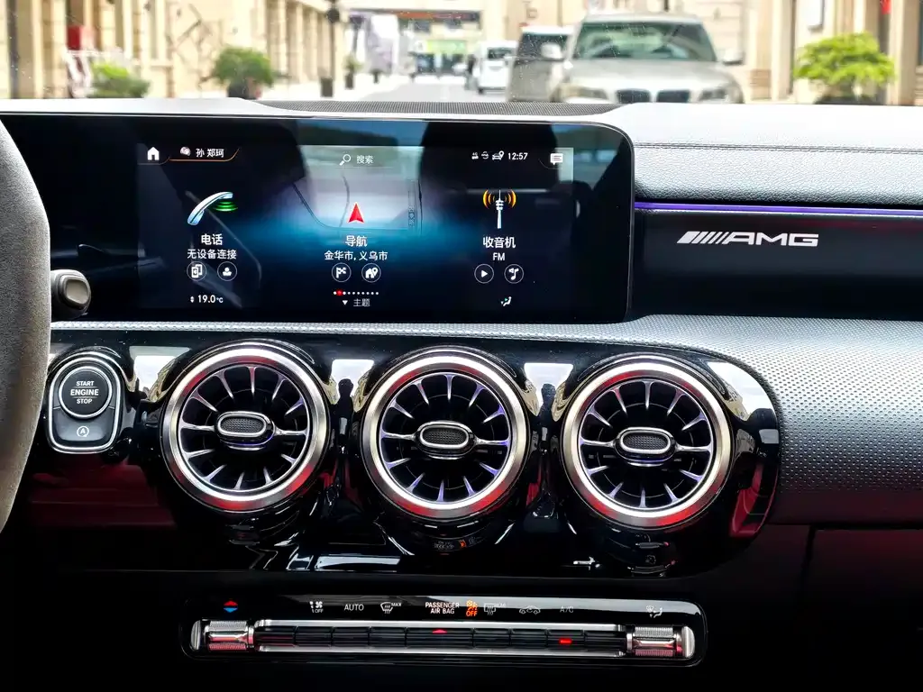 Mercedes-Benz CLA AMG — фото 3
