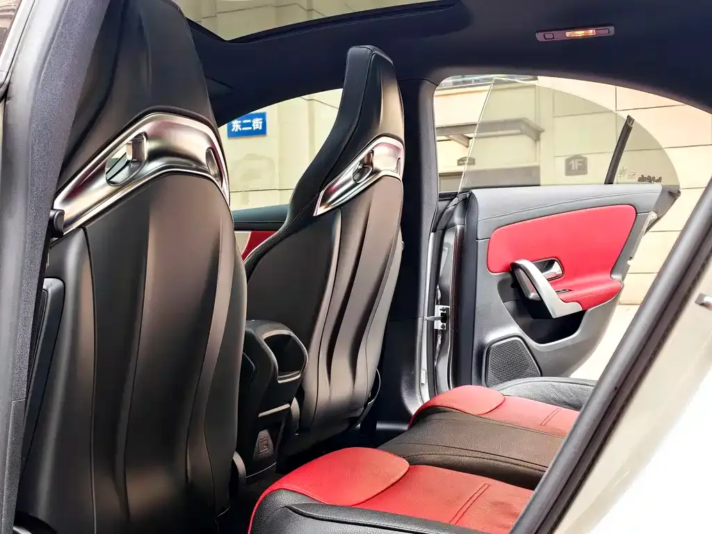 Mercedes-Benz CLA AMG — фото 8
