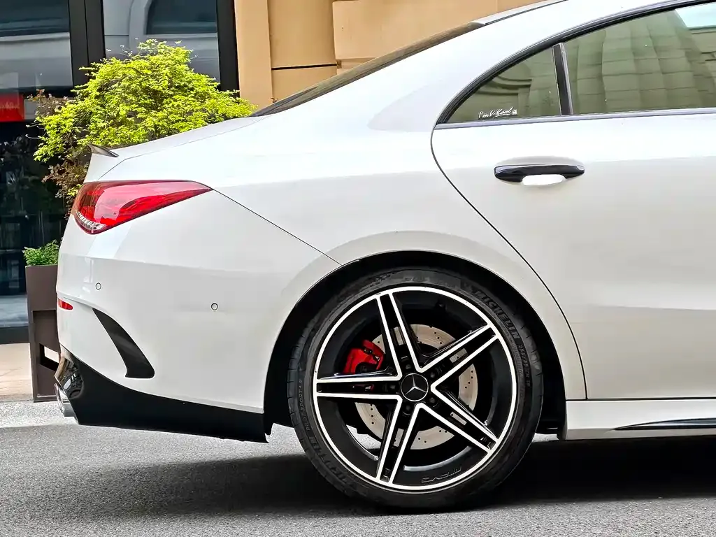 Mercedes-Benz CLA AMG — фото 6