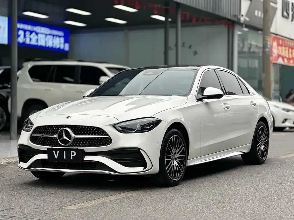 Mercedes-Benz C-Class — фото 1