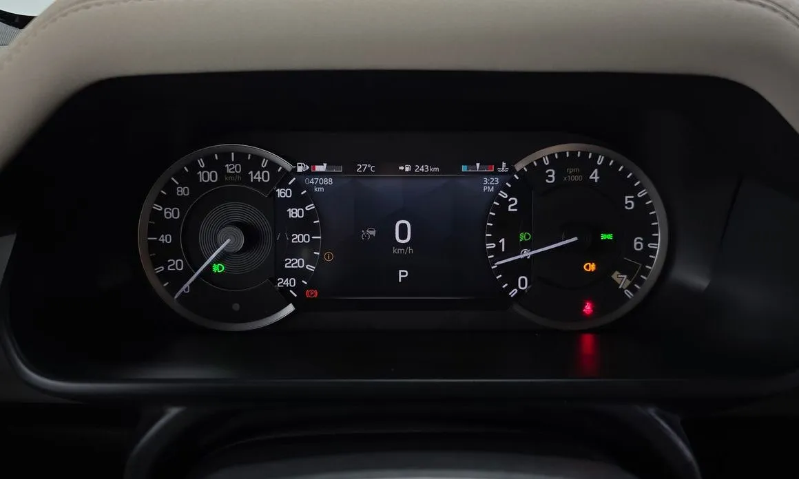 Land Rover Defender 2023 из KR, фото 2