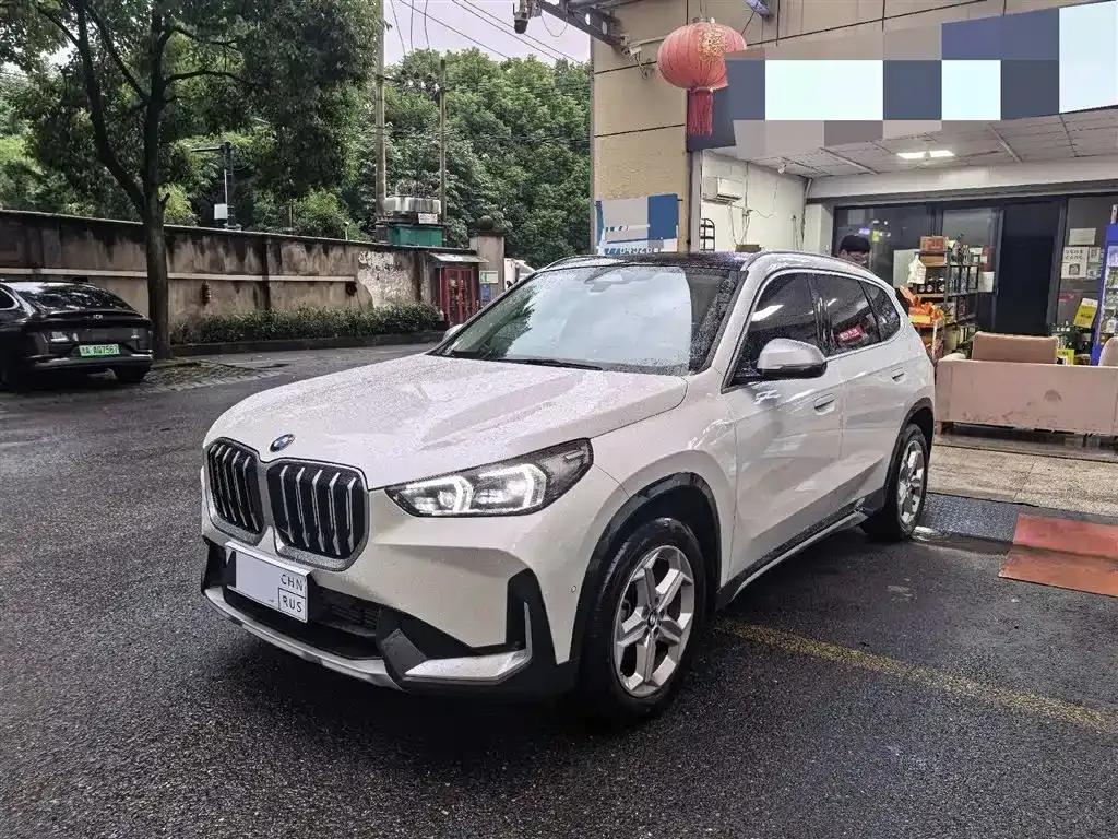 BMW X1 — фото 1