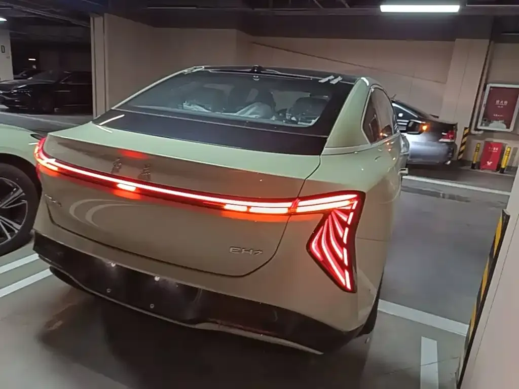 Hongqi EH7 2026 из CN, фото 9