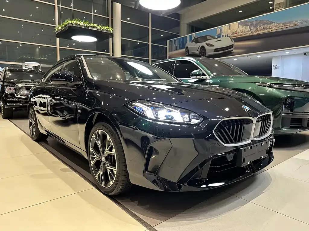 BMW 2 Series 2025 из CN, фото 8