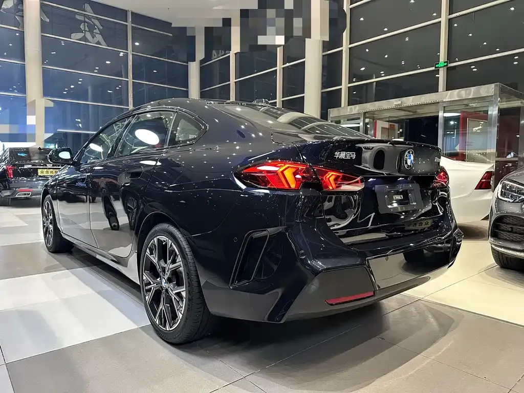 BMW 2 Series 2025 из CN, фото 4