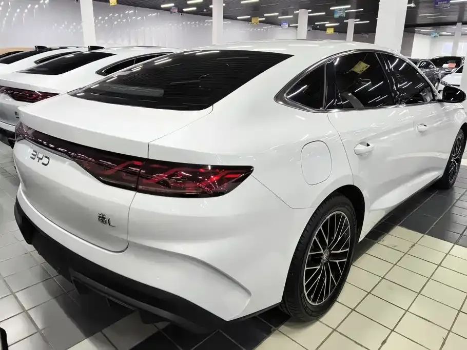 BYD Qin L — фото 10
