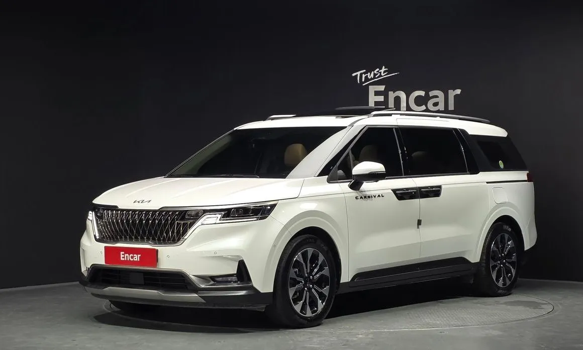 Kia Carnival — фото 1