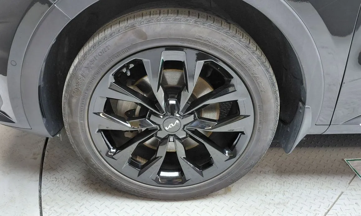 Kia Sorento — фото 5