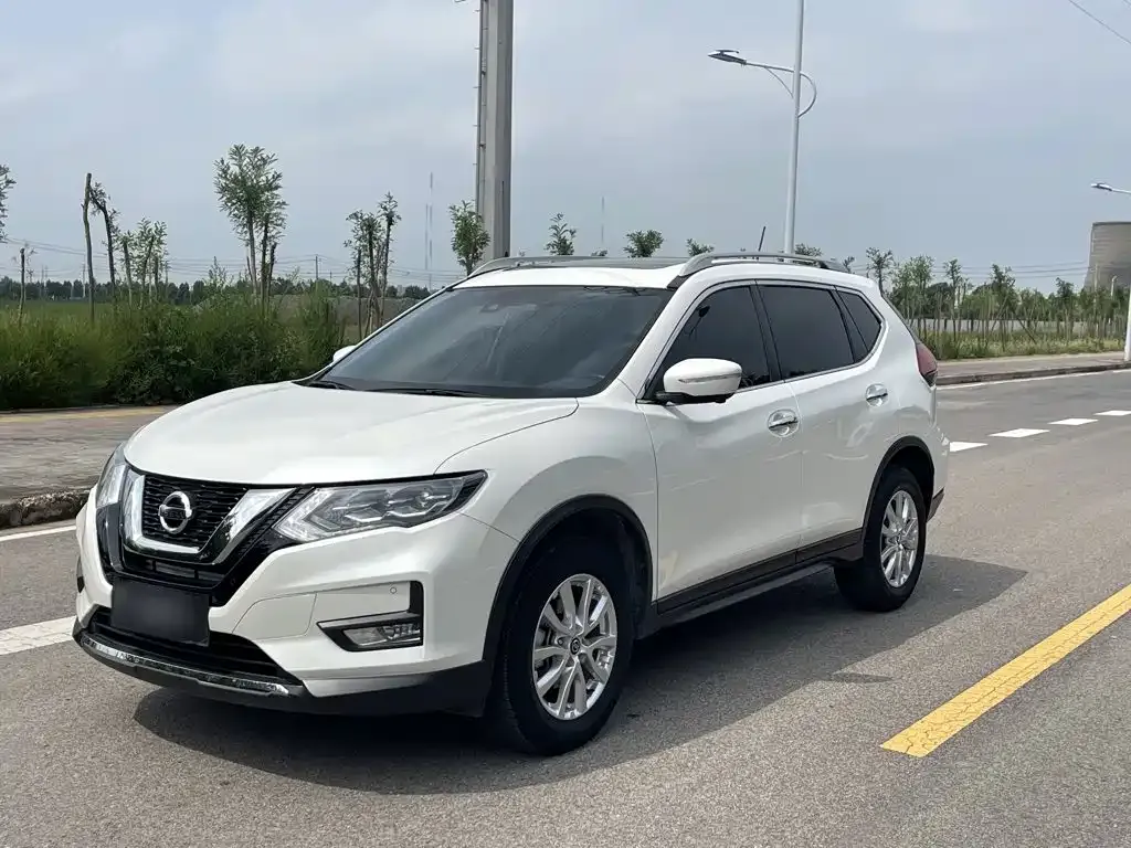 Nissan X-Trail — фото 1