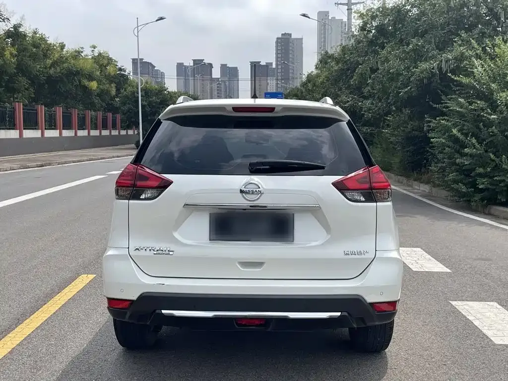 Nissan X-Trail — фото 8
