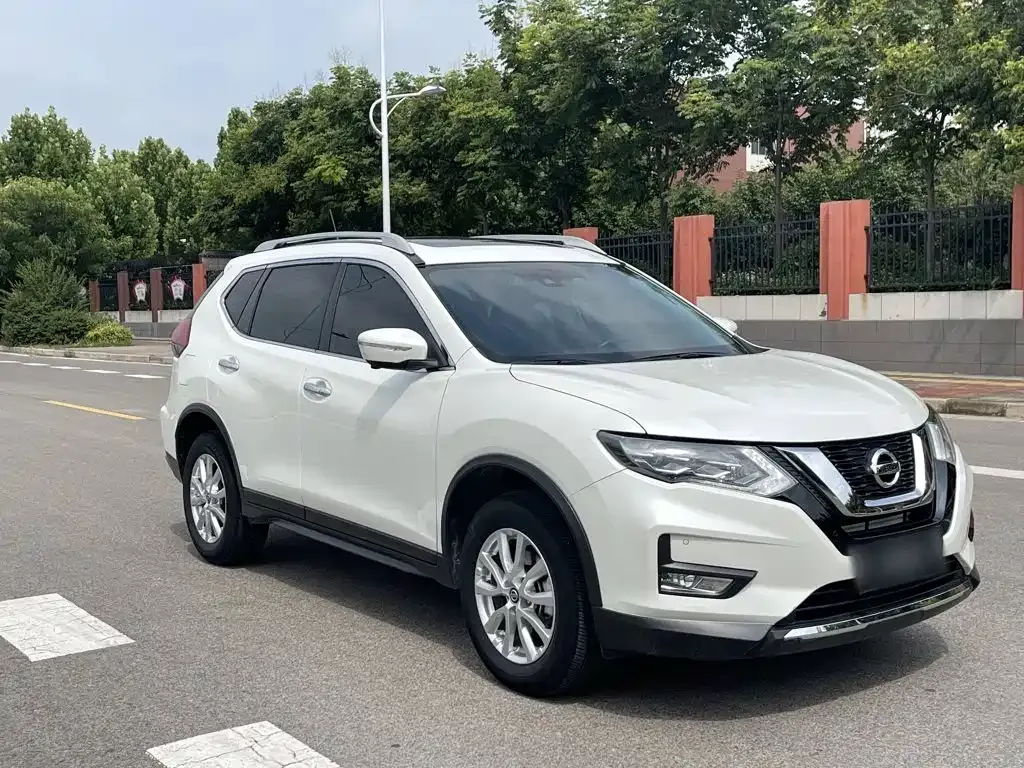 Nissan X-Trail — фото 9