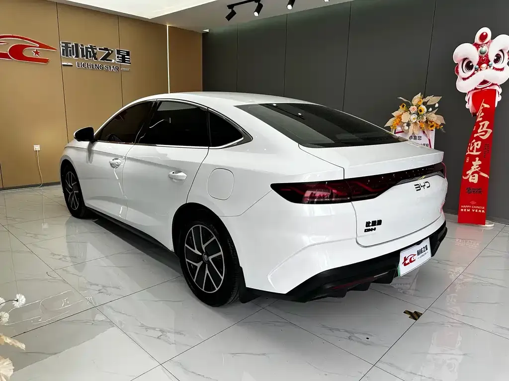 BYD Qin L — фото 4